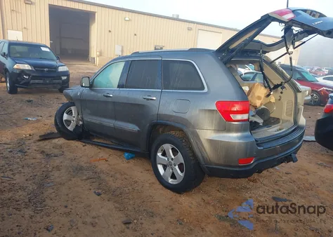 2013 Jeep Grand Cherokee Laredo z USA, uszkodzony, nr VIN 1C4RJFAT8DC503716